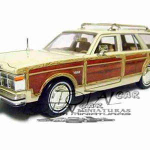 Chrysler Lebaron Town & Country 1979 1:24 Bege Motor Max