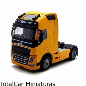 Volvo FH Globetrotter 1:50 XS Luz Som Truck Toco Amarelo