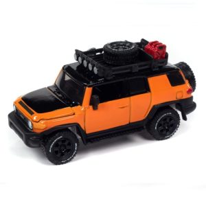 Toyota FJ Cruiser 2007 OFF Road 1:64 Johnny Lightning